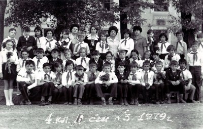 1979 , 4- 